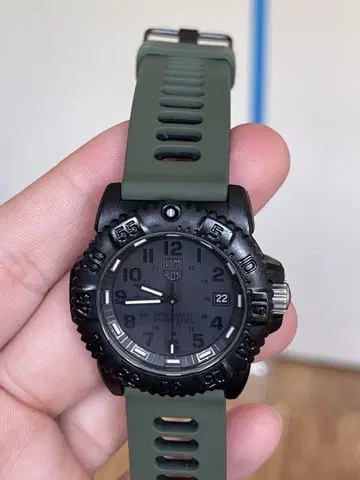 Luminox 7050 시리즈 시계 블랙/그린