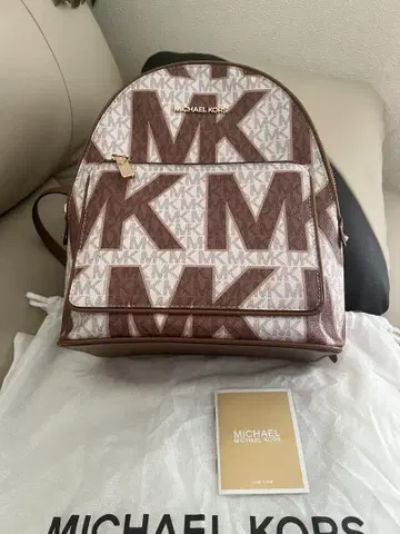 마이클코어스 MK 로고 럭색/백팩