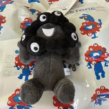 만박 검정 미야쿠미야쿠 카라비너 키링 블랙 앉은