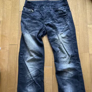 Armani Exchange 데미지 가공 데님 팬츠