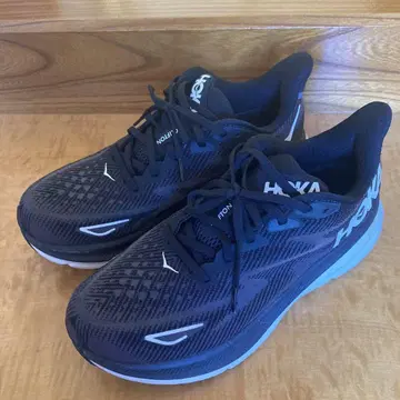 HOKA 클리프톤 9 러닝화 블랙