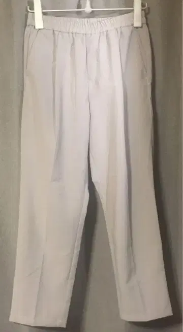 무인양품 바람이 통하는 테이퍼드 팬츠