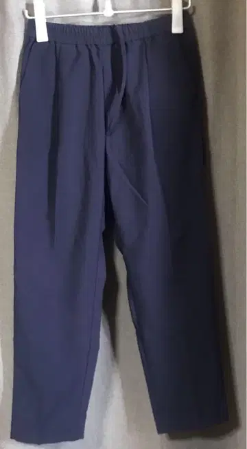 무인양품 바람이 통하는 테이퍼드 팬츠