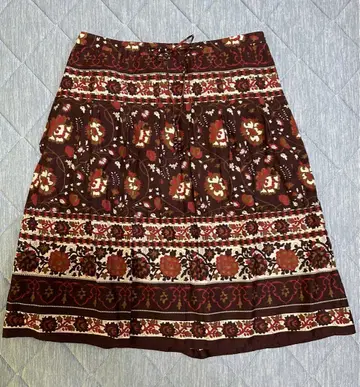 ANN TAYLOR 꽃무늬 플레어 스커트 S