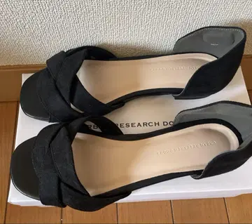 어반 리서치 도어스 세퍼레이트 플랫 샌들