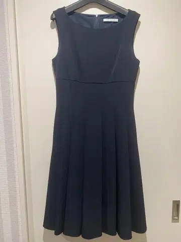 FOXEY NEW YORK 슬리브리스 원피스 네이비