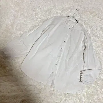 사만사 모스모스 린넨 프릴 넥 셔츠