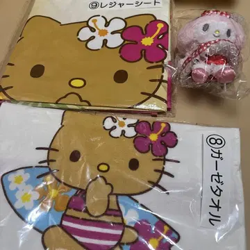 헬로키티 레저 시트 봉제 인형 포함