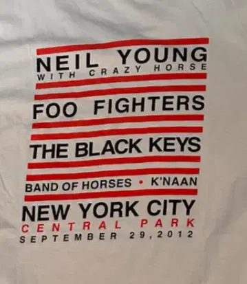 레어 Neil Young, Foo Fighters 이벤트 셔츠
