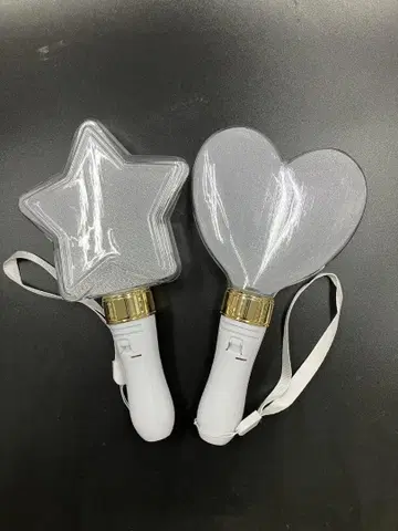 하트 펜라이트와 별 모양 펜라이트