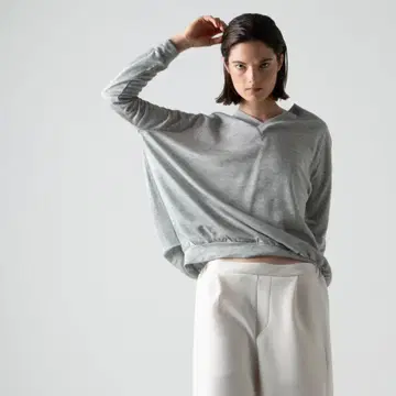 COGTHEBIGSMOKE | JENNY V-NECK TOP