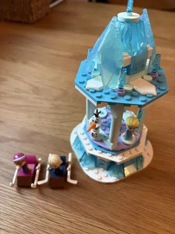 레고(LEGO) 안나와 눈의 여왕 안나와 엘사의 마법 회전목마 43218