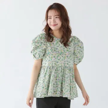 Fitmore 꽃무늬 페플럼 볼륨 슬리브 상의