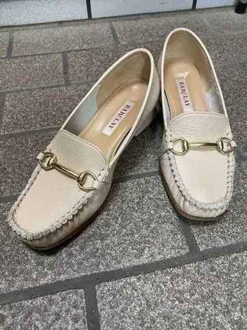 BARCLAY 베이지 로퍼 22.5cm