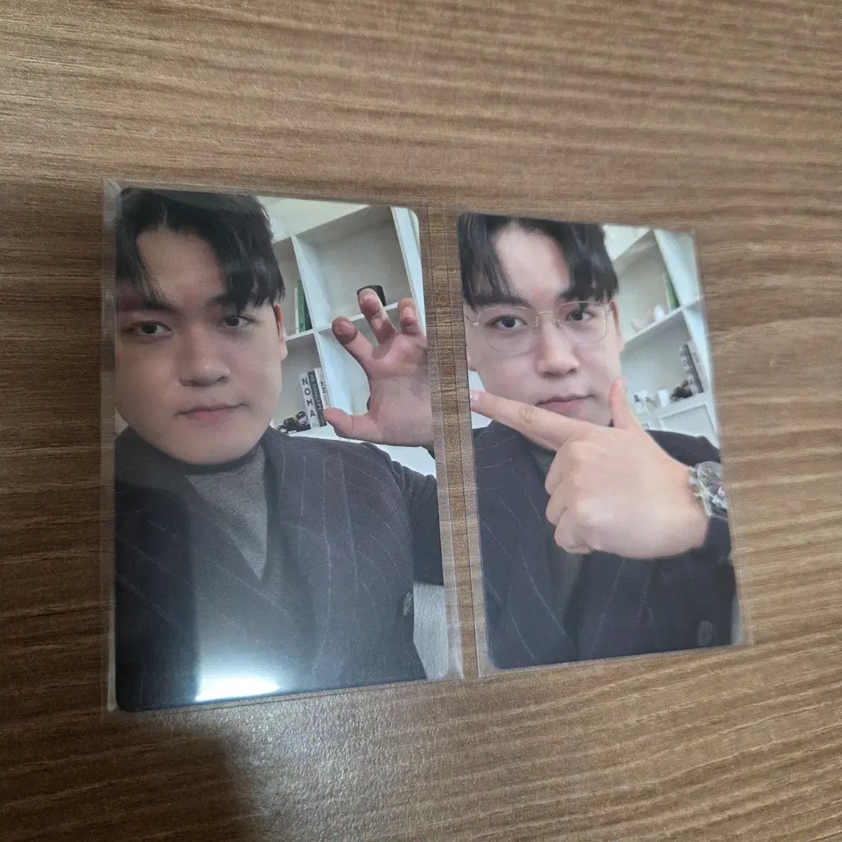 T1 T1 Gumayusi 2024 seasons greetings photocard. T1 poca T1 photocard