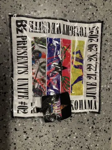 B'z UNITE#02 파이버 타월 & 폰 탭 세트