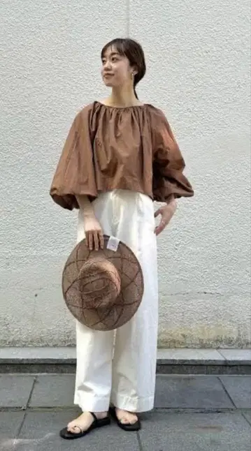 IENA 볼륨 슬리브 숏 블라우스 카멜