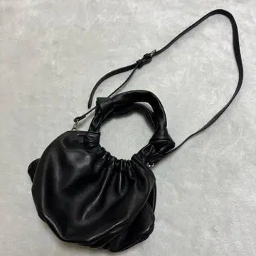 MEDI LEATHER GATHER MINI BAG 블랙