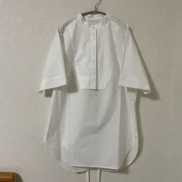 새상품급 casa fline 하프 슬리브 백 오픈 셔츠