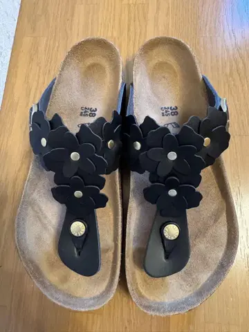 버켄스탁 플라워 블랙 38 24.5cm