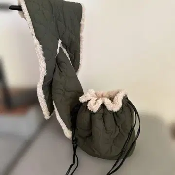 새상품급 백과 머플러