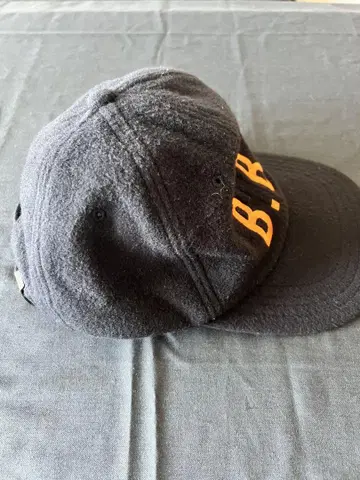 B.B 울 캡 브룩스브라더스
