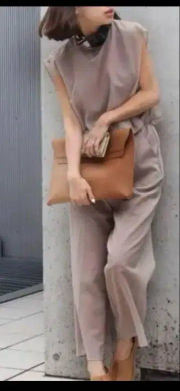 아메리빈티지 쉬폰 넥 올인원