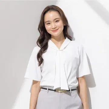 미사용 새상품 AOKI 블라우스 액세서리 포함 탈부착 보타이 블라우스