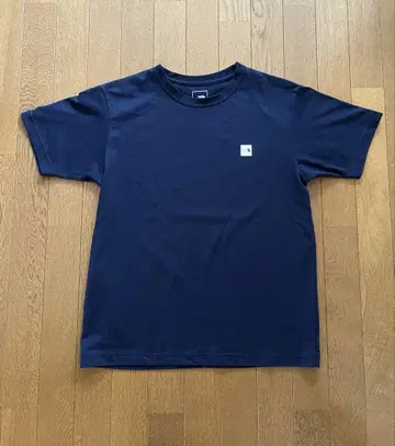 THE NORTH FACE 스몰 로고 티셔츠