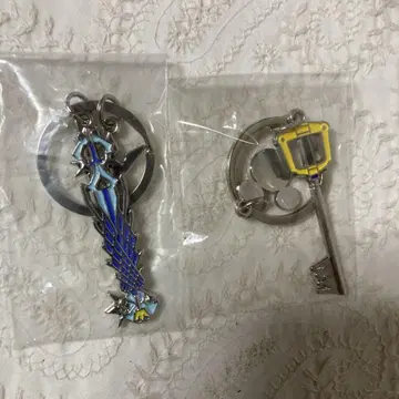 킹덤하츠 제일복권 세컨드 메모리 키 블레이드 참 2개