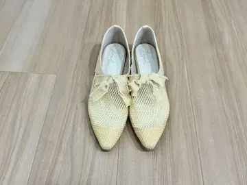 Launa Lea 메쉬 리본 플랫 슈즈