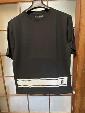GOODENOUGH 블랙 티셔츠 L