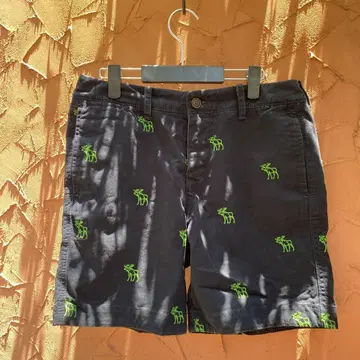 미사용 새상품 Abercrombie & Fitch 무스 자수 숏 팬츠