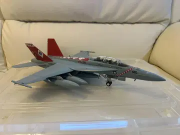 1/48 F/A-18F 슈퍼 호넷 VFA-102 완성품 아쓰기 기지
