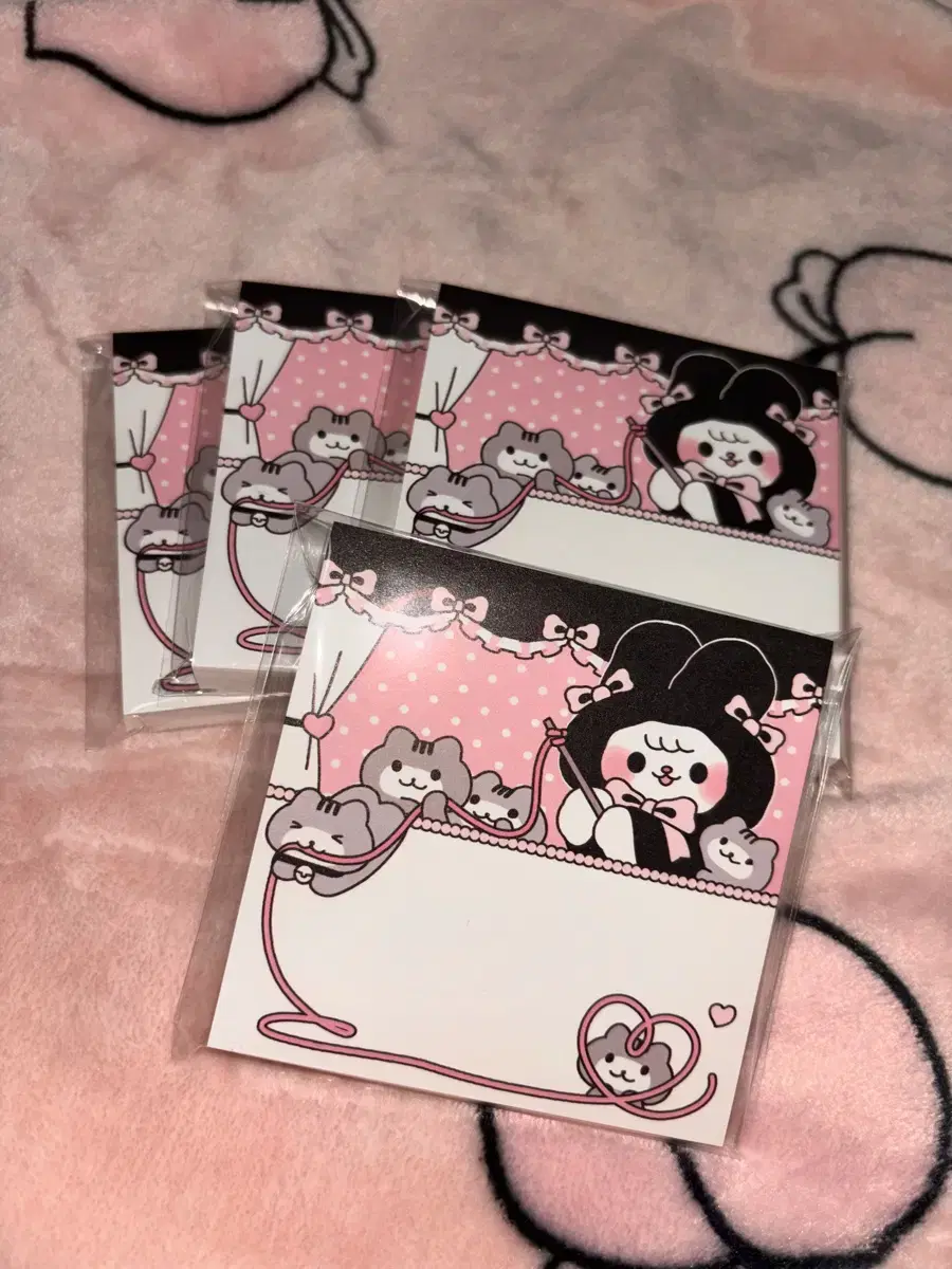 Dear Kitty Shuni Sticky Memo Pad