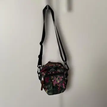 그레고리 숄더백