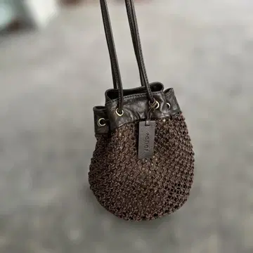 린넨과 가죽으로 짠 백