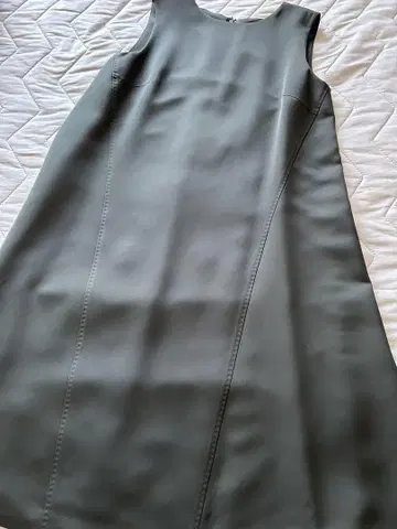 새상품 언타이틀 모스그린 원피스