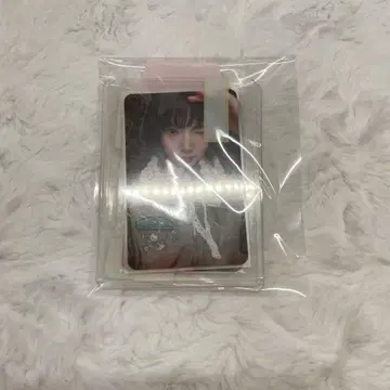 hearts2hearts 지우 트레이딩 카드