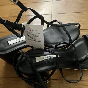CELFORD 블랙 샌들 미사용 새상품