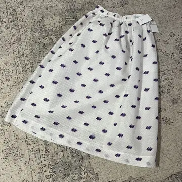 택 포함 미사용 새상품 유나이티드 애로우즈 플레어 스커트 화이트 퍼플