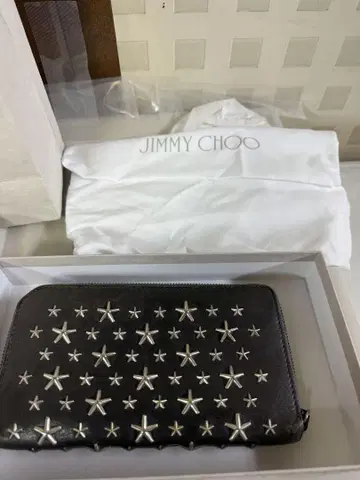 JIMMY CHOO 스타 스터드 장지갑