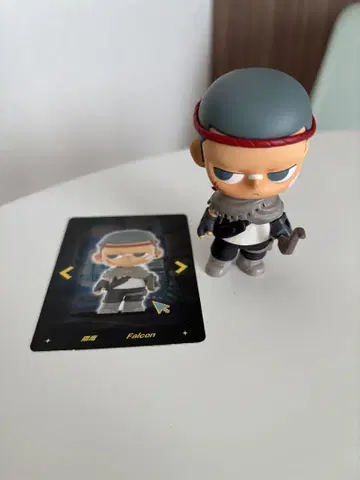 POP MART KUBO SPACE Falcon 피규어