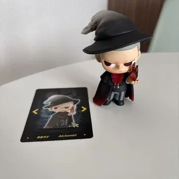 POP MART Alchemist 피규어