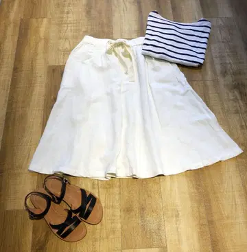 MELROSE CLAIRE 아이보리 플레어 스커트 리본 포함