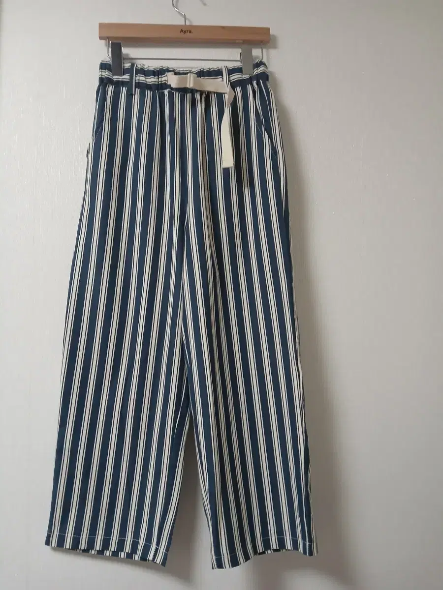 Hannam-dong Jyp Shop, Tantanmyeon 100, Yeoreum Stripe E.ji Wear Pants, Brand New