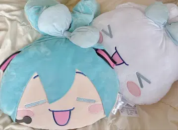 하츠네 미쿠 시나모롤 시나몬 봉제 인형 쿠션 산리오 시나몬 미쿠