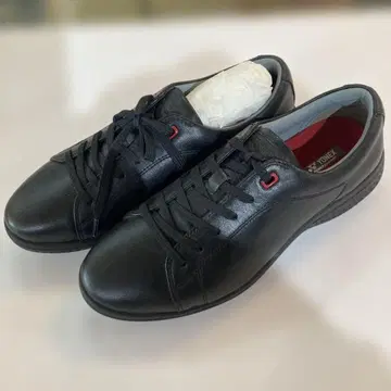 블랙 레이스업 슈즈