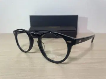 OLIVER PEOPLES OV5186 1005 블랙