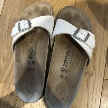 버켄스탁 화이트 샌들 37